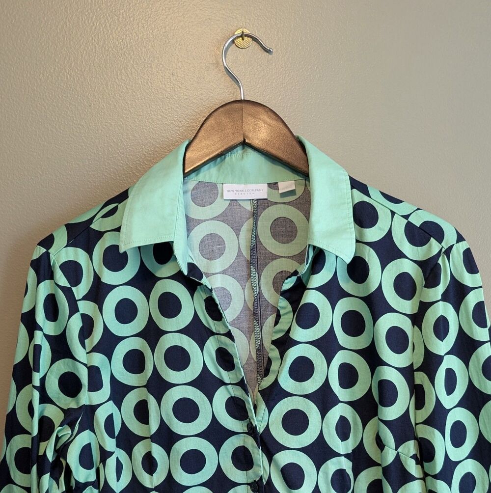 New York & Co Womens Large Green Blue Retro Mod Geometric Circle Blouse Shirt LS